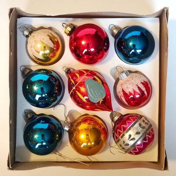 Beautiful Vintage Glass Bulb Ornaments Lot of 9 Mismatched Hand Painted - Picture 2 of 4